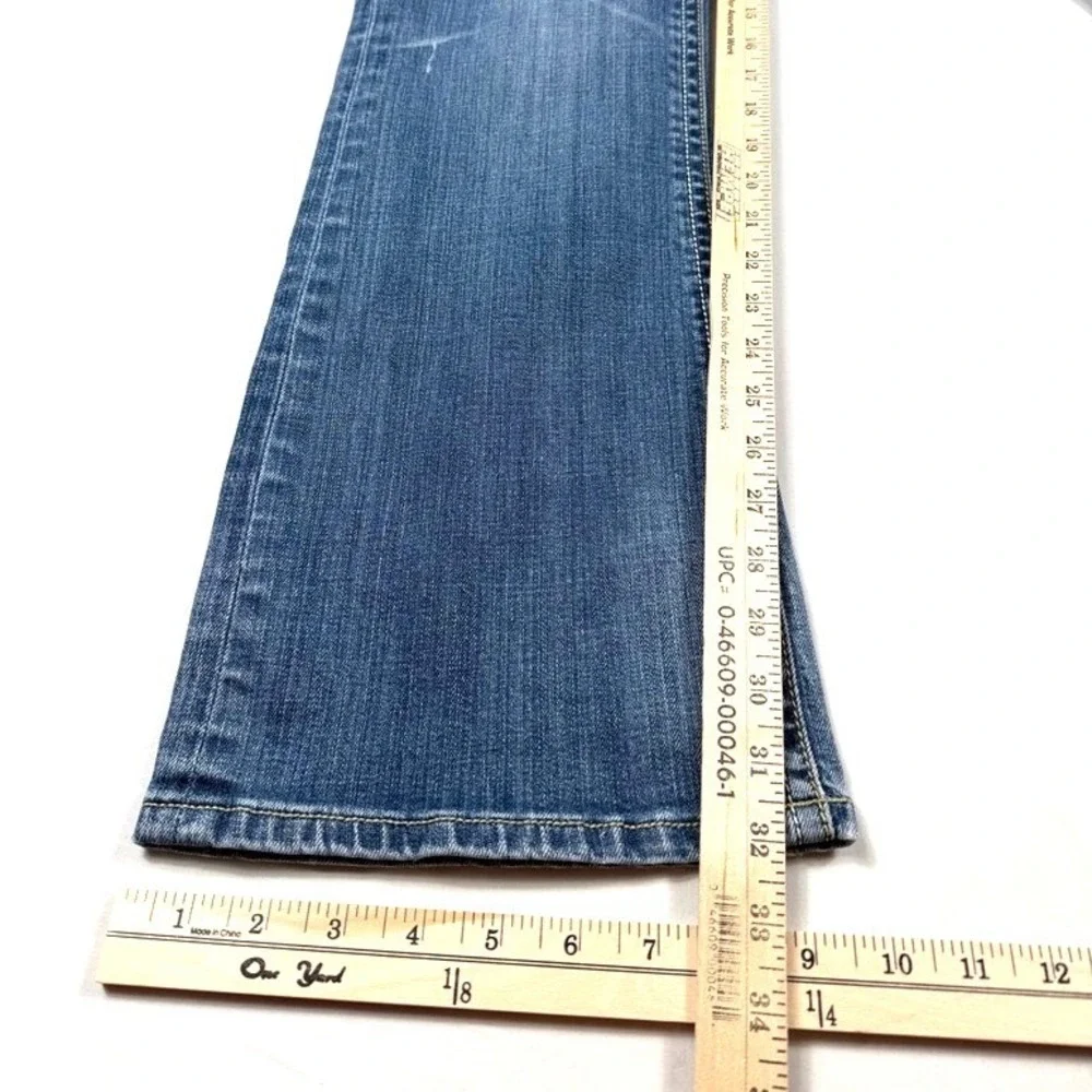 Cowgirl Tuff Co Womens Bootcut Jeans Medium Wash Barbed Wire Embroidery W31 L33